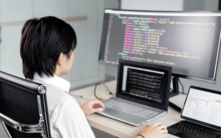 清镇 api php源码,下载的php源码怎么运行呢？